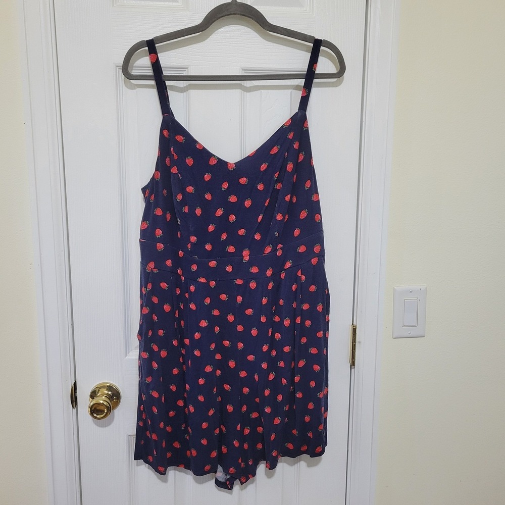 Torrid Super Soft Navy Strawberry Print Knit Romper Pockets Size 1 Plus Size